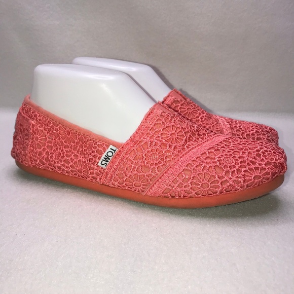 Toms Other - Toms Bright Pink Crocheted Floral Loafers Youth 6